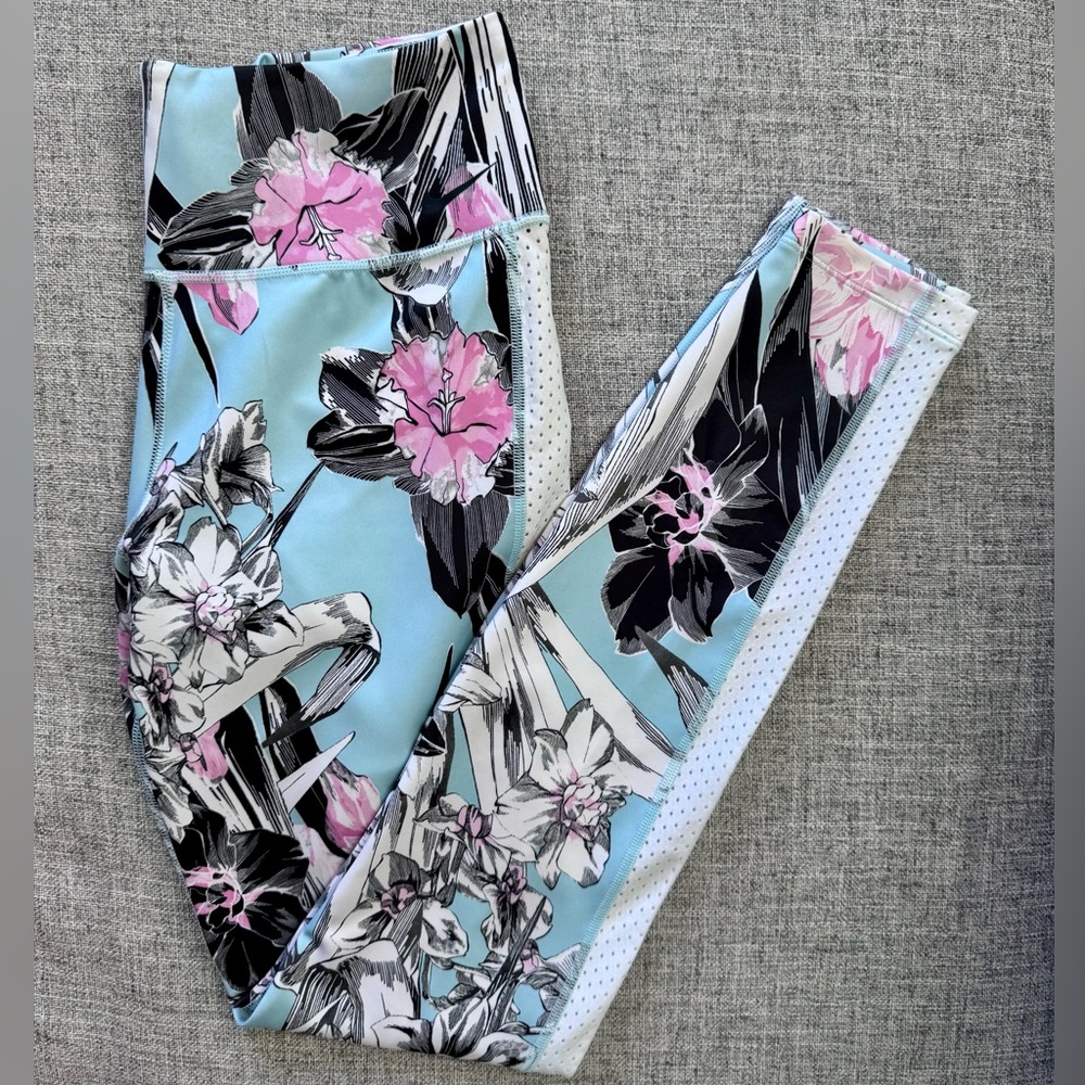 Nike Women’s Dri-Fit Floral Leggings Sz Medium NWT